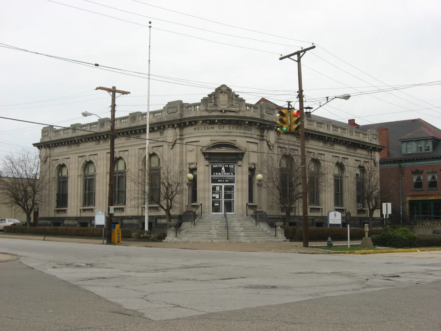 Museum of Ceramics — former post office