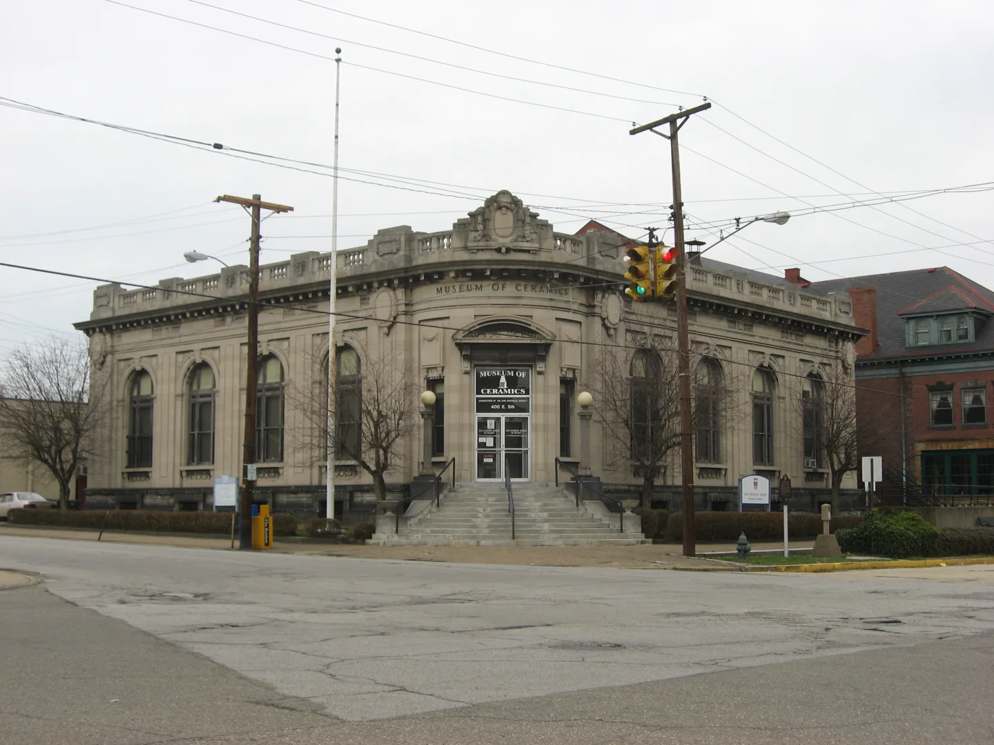 Museum of Ceramics exterior, photographed in 2009.