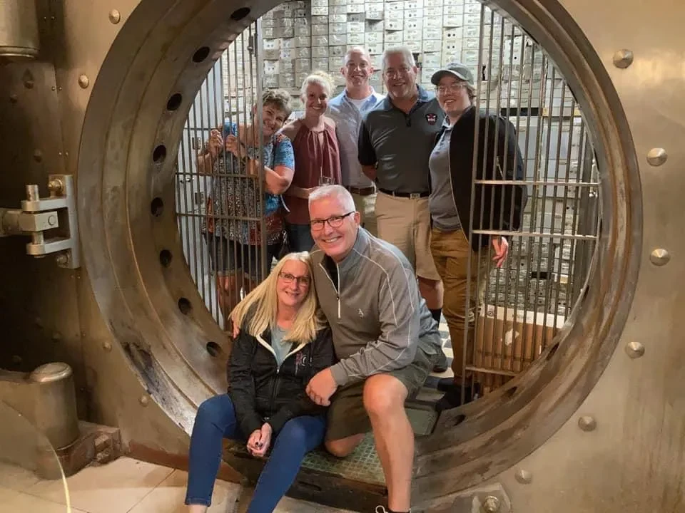 Visitors at the vault door, from The Vault’s official website; capture date unknown.